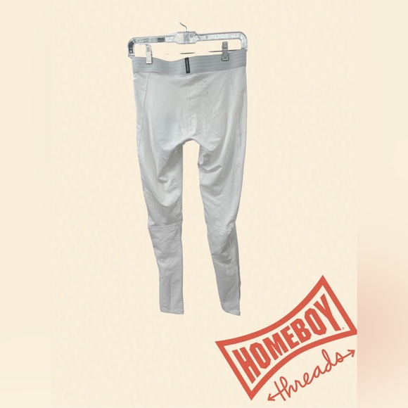 Nike Pro Dri-FIT Tight Fit White Leggings - Picture 2 of 6